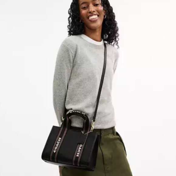 Coach Smith Tote Bag 24 NWT With Mystery Bonus Box - Picture 2 of 7